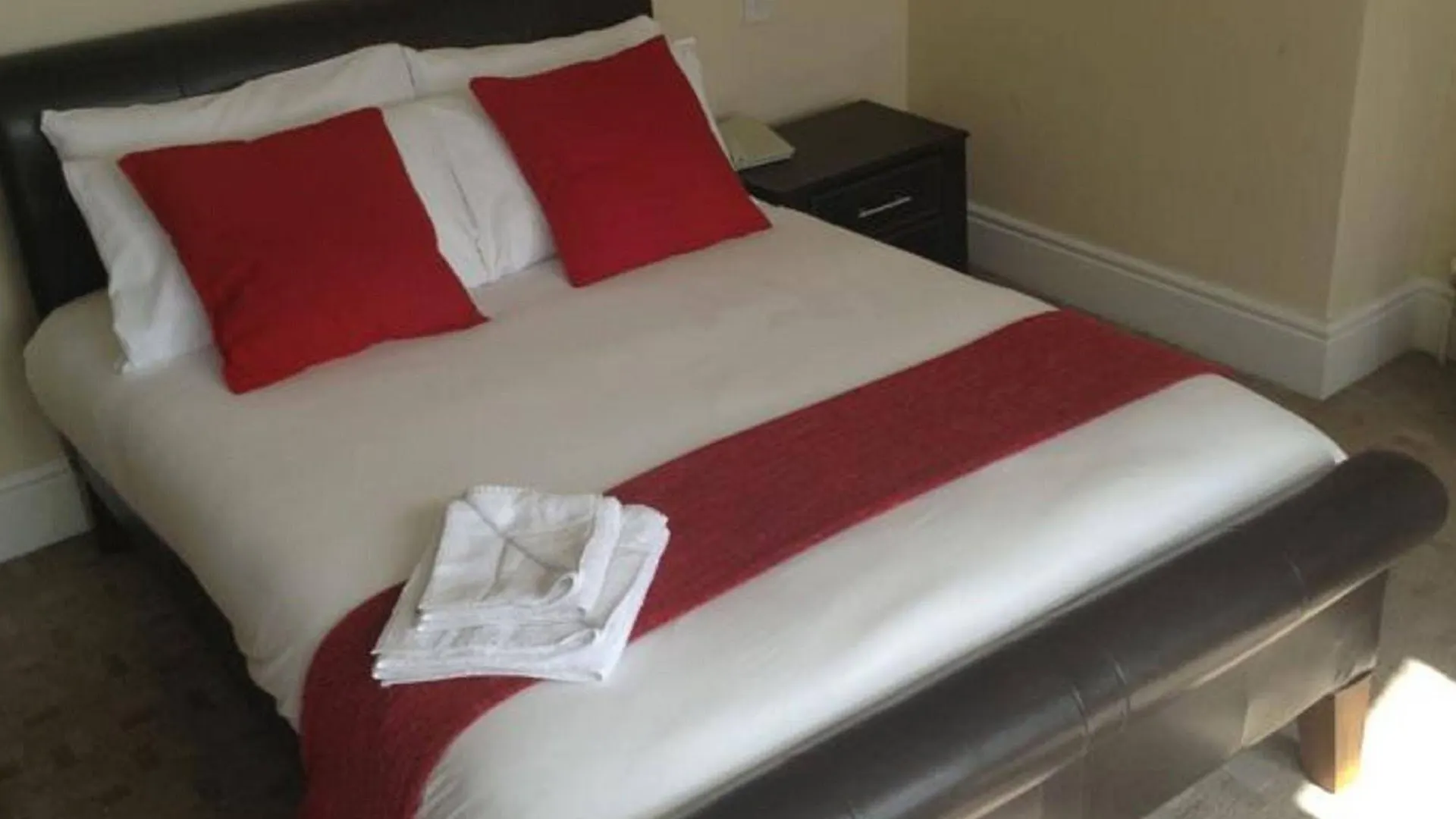 The Devonshire House Hotel Liverpool 3*,